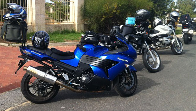 Motorcade:
          Kojak’s Kwaka, Jo’s BM 650, my BM R1200R, and I think Lynn’s
          machine.