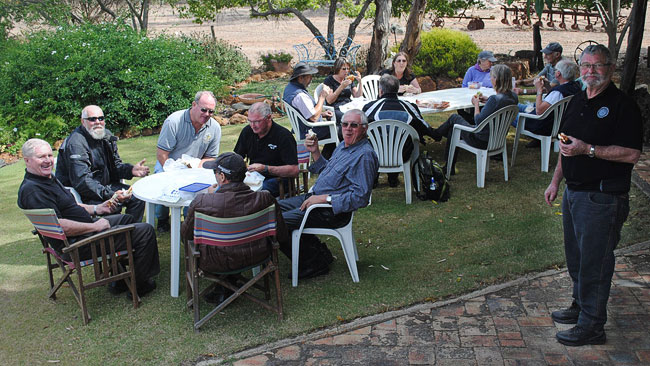 Morning tea at
          Bill and Vikki’s place outside of Kojonup.