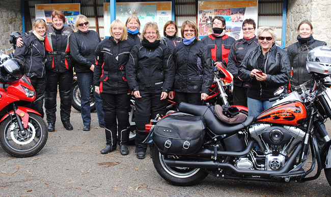 Group of girls
          ready to go.