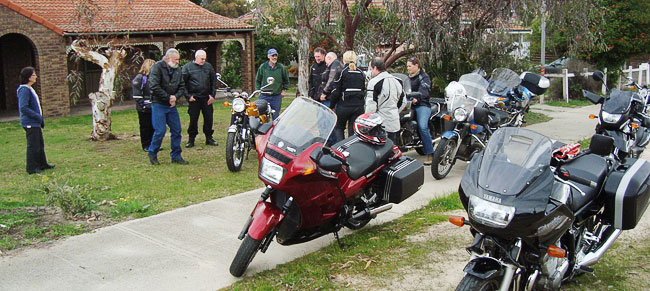 Crew chatting at Gnowangerup.