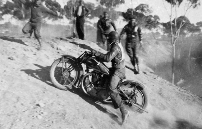 Les Philippy taking part in the hill climb on an
          island in the centre of Lake Perkolilli around 1939.