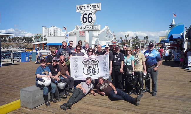 Chester and Trudy and the group at Santa Monica
          pier.