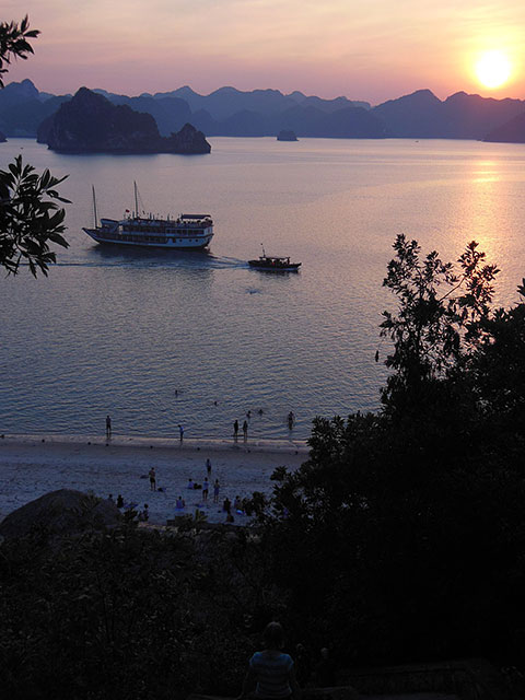 Ha Long
          Bay, Vietnam