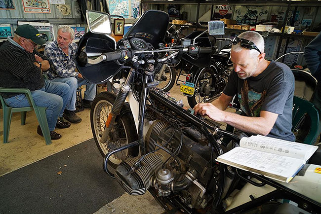 Ronnie checking out the electrics on Antoinets R80GS.