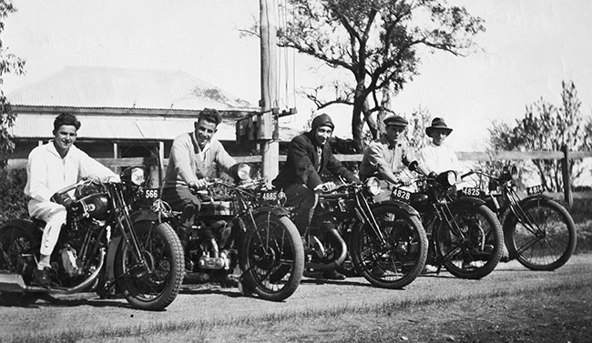 Picture taken on Old Northam Road at Greenmount. Len and Stan Jones on right side of photo - pic taken around 1930