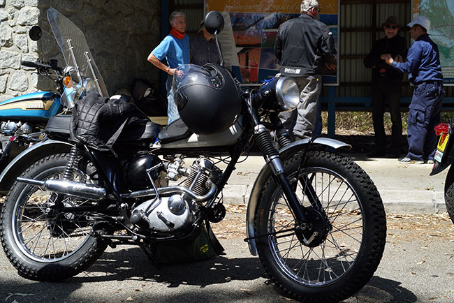 Triumph Tiger Cub 200.