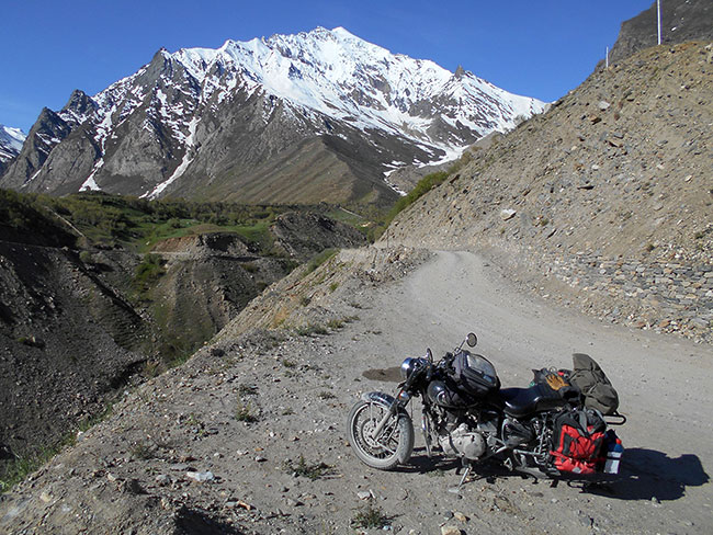 Nice dirt road with a view.