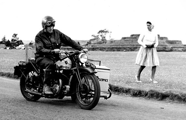 Great photo of David riding the Chater-Lea outfit at the IOM in 1965. The RAC used them until 1936 in the UK, this was one of the last of them.