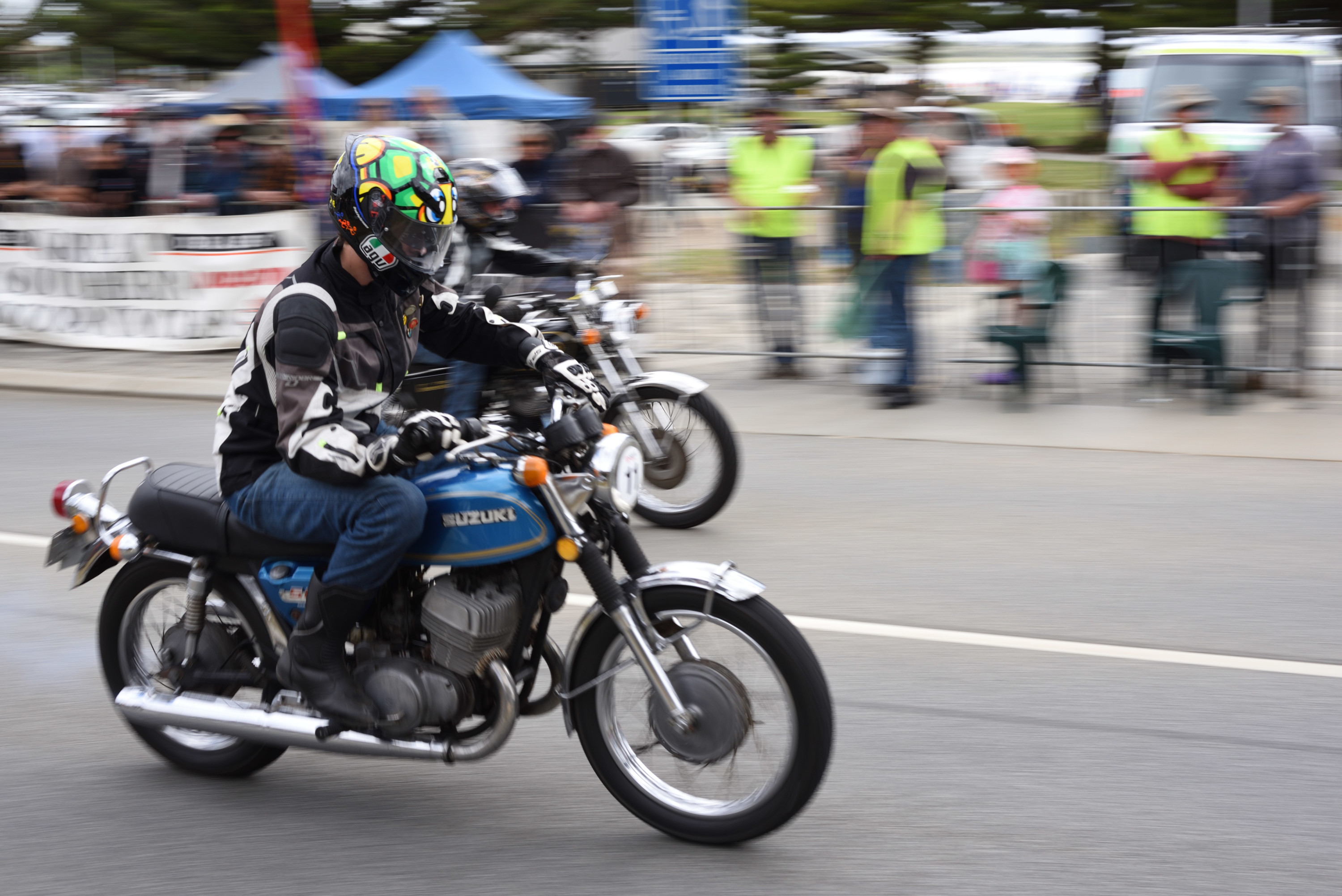 Suzuki taking off from the line
        with enthusiasm.